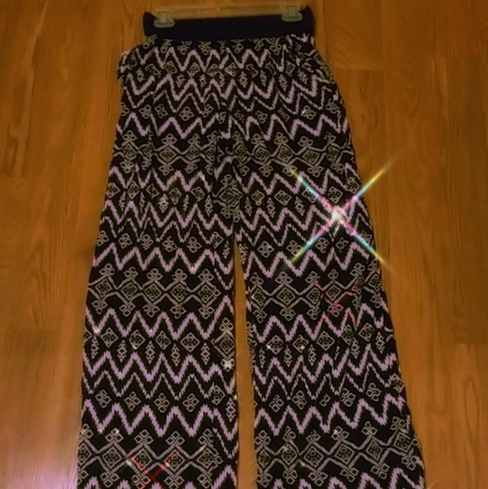 Black and White Patterned Flowy Pants